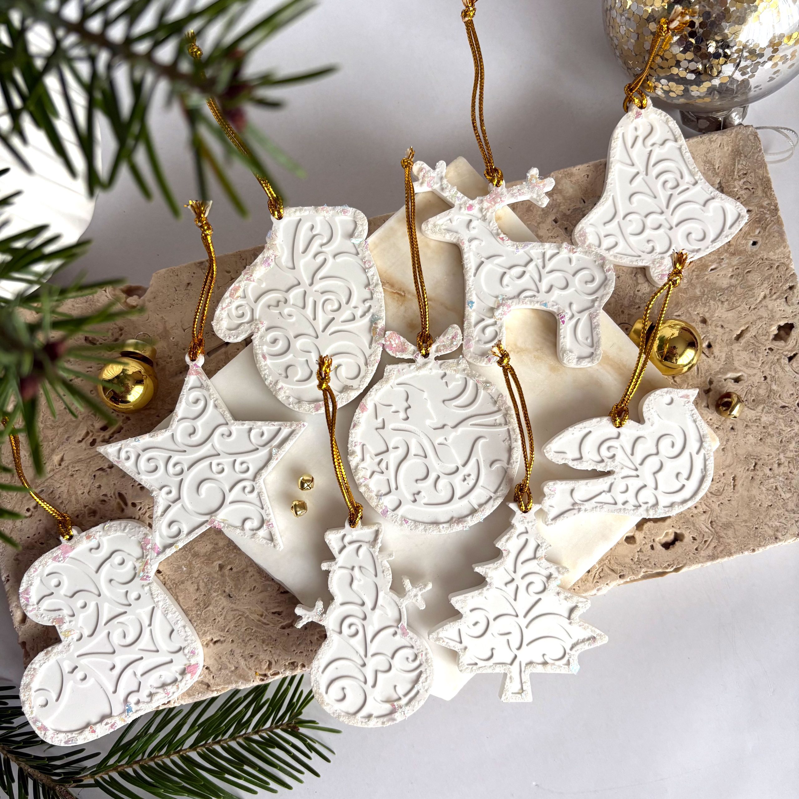 Decorațiuni ceramice pentru bradul de Crăciun