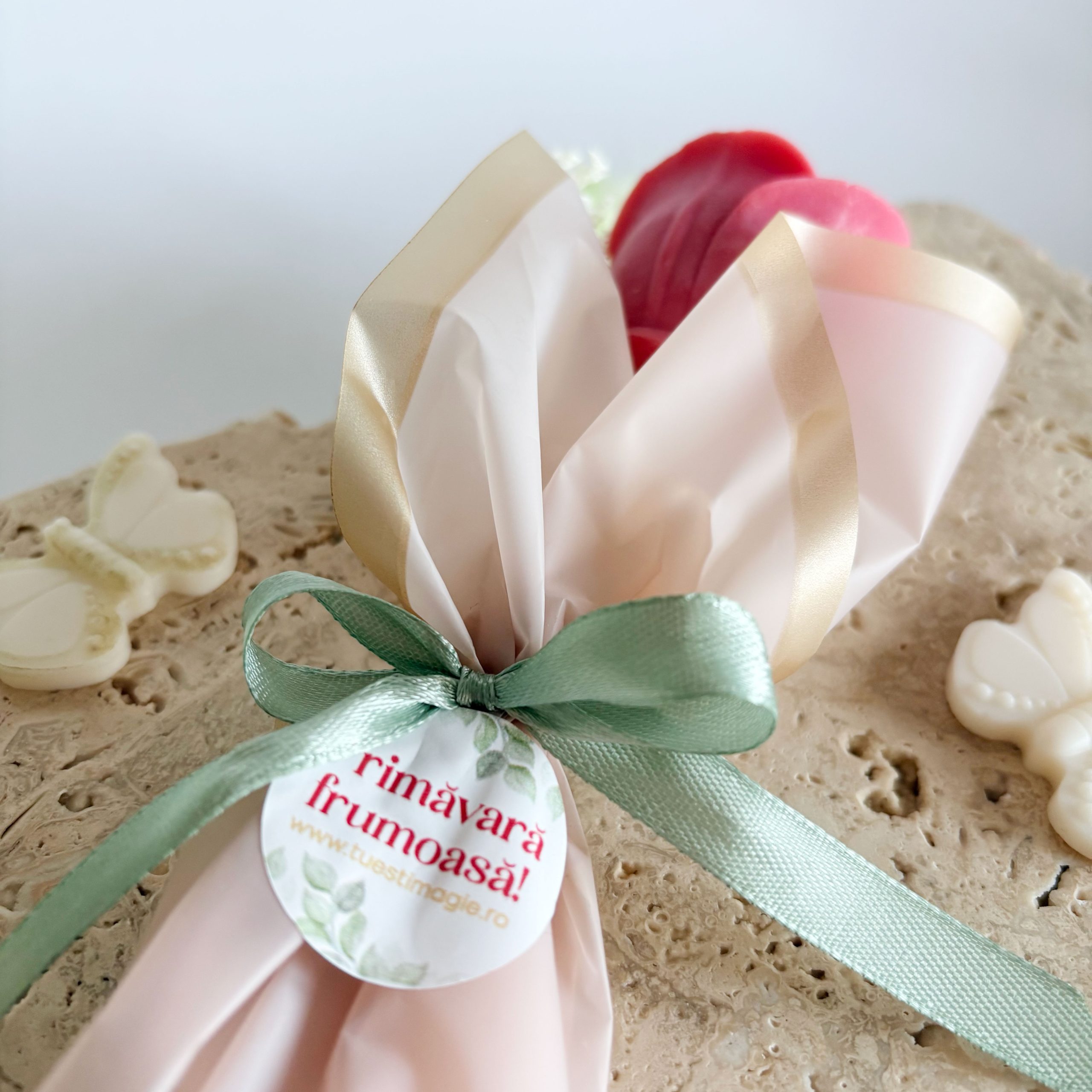 Rosette – Buchet parfumat cu trandafir, cadou pentru 1 și 8 Martie - imagine 3